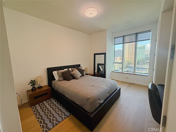 4th image of 899 Francisco St #1711