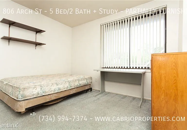 806 Arch St — Photo 4