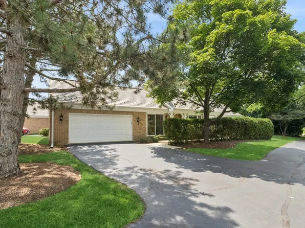 1427 Shire Cir, Palatine, IL 60067