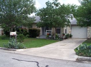 1408 Dove Ln, Lockhart, TX 78644