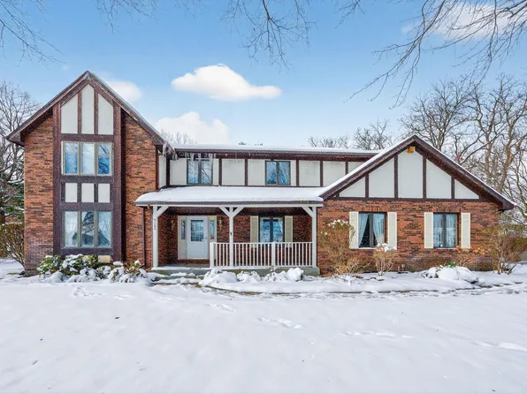 51293 Golfview Ct, Granger, IN 46530