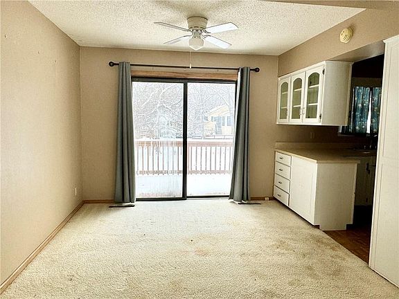 2nd image of 1043 Vilas St
