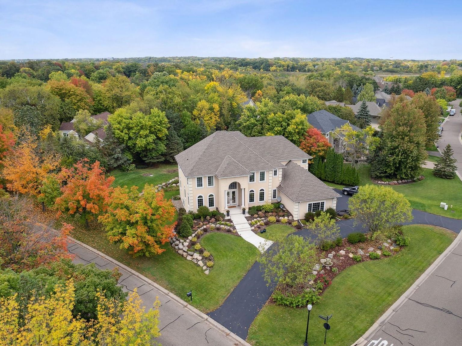 18119 Bearpath Trl, Eden Prairie, MN 55347 MLS 6423800 Zillow