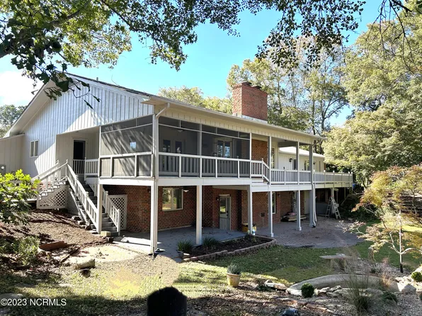 9712 Sturgeon Drive NE, Leland, NC 28451