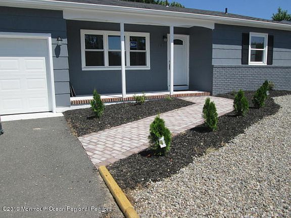 2nd image of 101 Bolingbroke Ct
