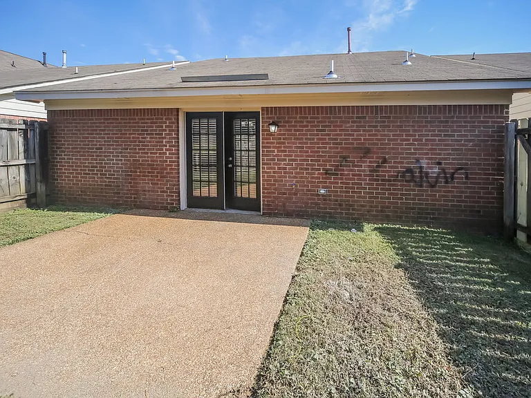 2731 Maggie Woods Pl — Photo 15