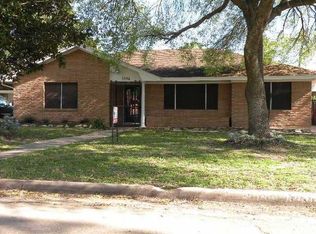 5546 Whispering Creek Way, Houston, TX 77017
