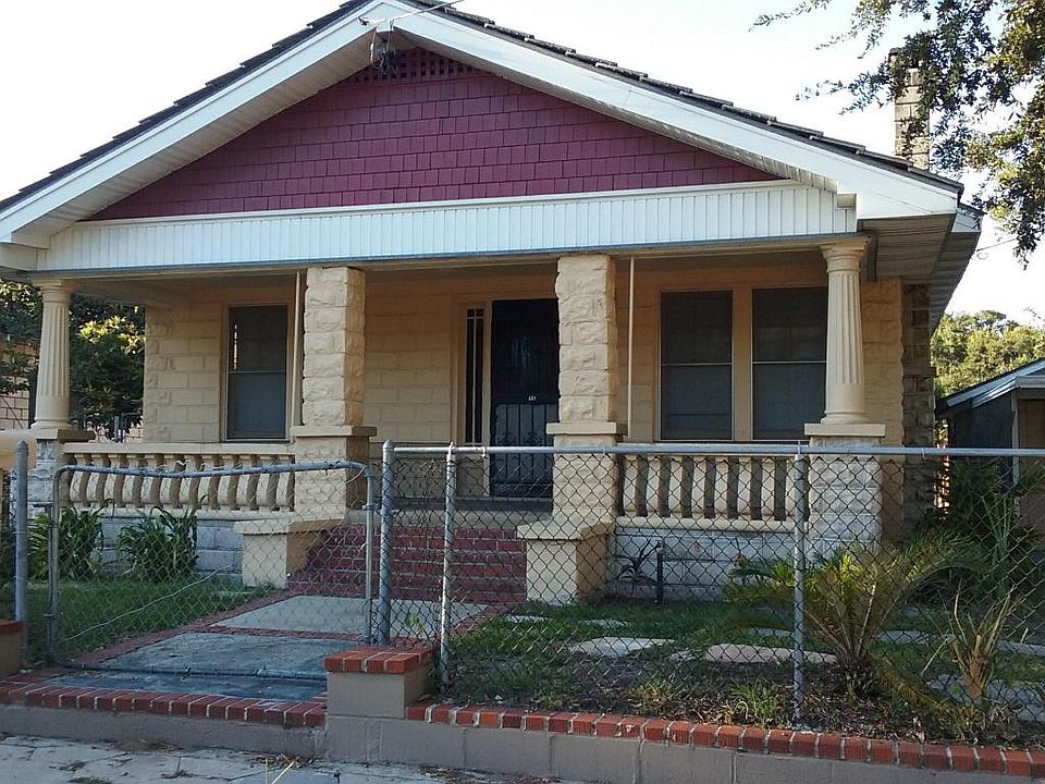 2nd image of 35 E 19th St