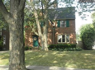 2300 Glendon Rd, University Heights, OH 44118