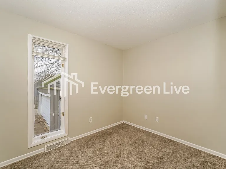 412 Wyoga Lake Blvd — Photo 12