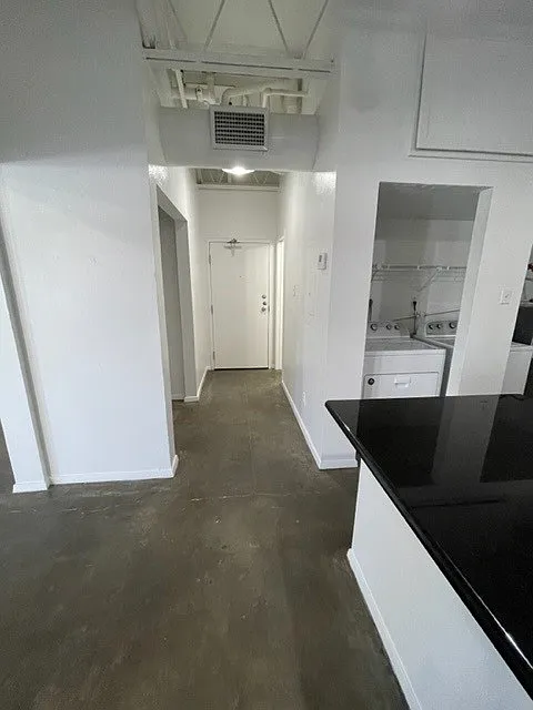 101 S Walton St #202