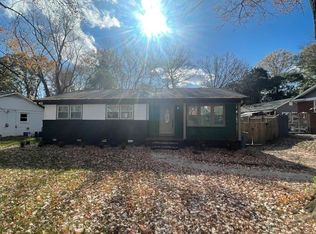 1500 Starbrook Dr, Charlotte, NC 28210