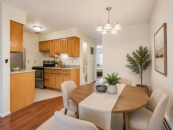 4th image of 412 68th St APT 17