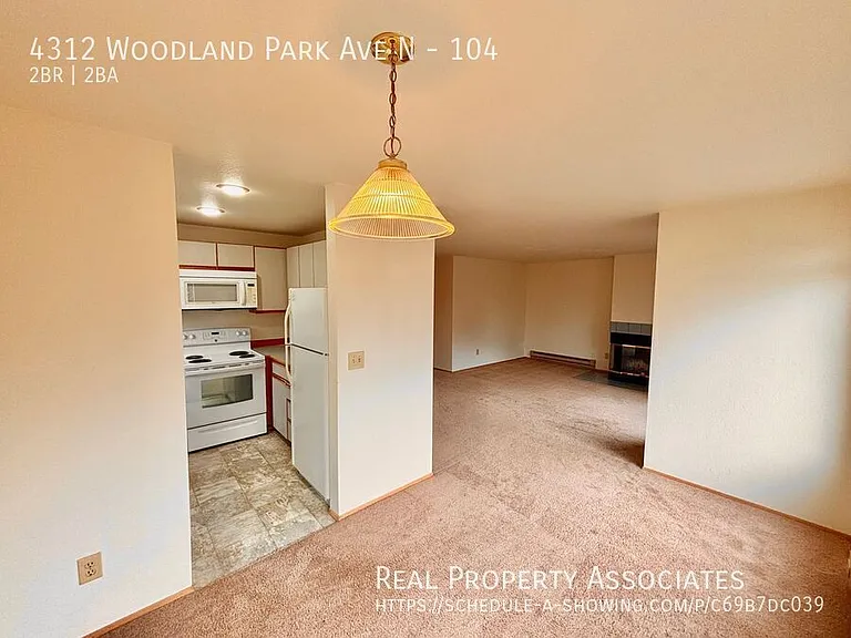 4312 Woodland Park Ave N #104 — Photo 8