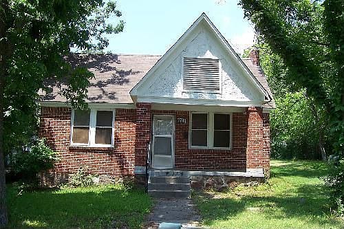 2nd image of 1708 S Harrison St