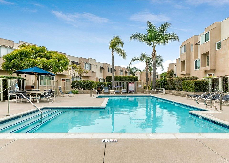 1st image of 501 Herondo St APT 40