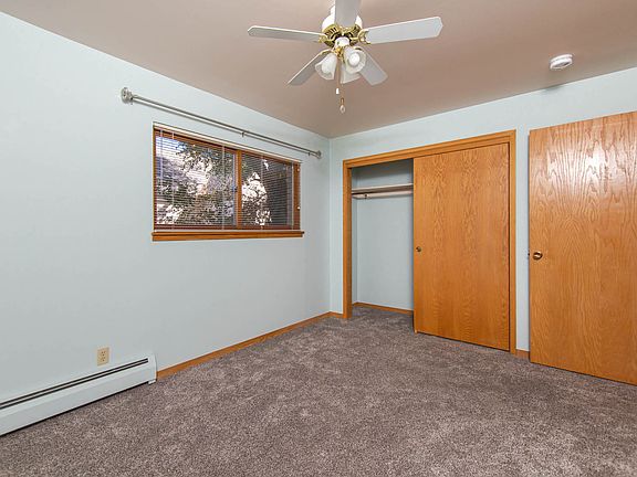 3rd image of 815 11th St #4