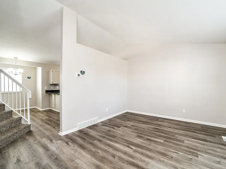 7747 S Briar Dr — Photo 6