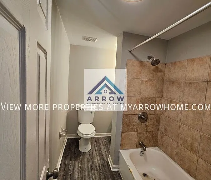 1632 Dewey Ave — Photo 10