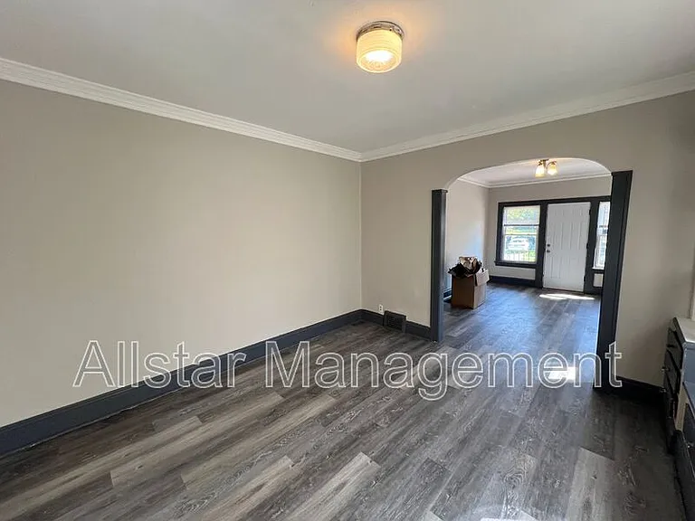 3638 E 149th St #2 — Photo 7