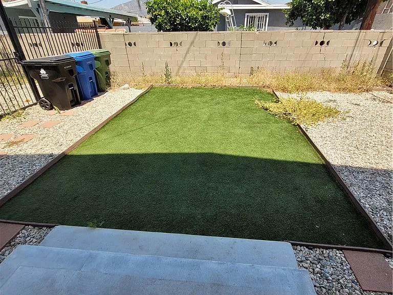 11864 Borden Ave — Photo 7