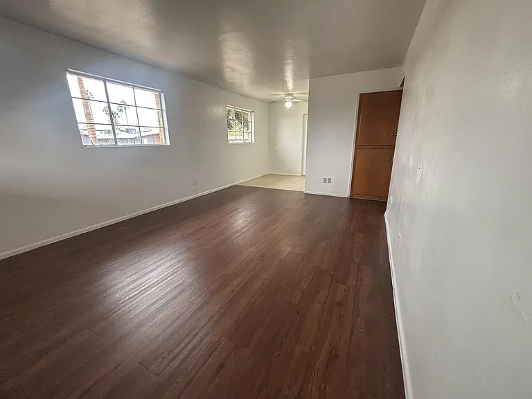 2618 E Turney Ave #4 — Photo 6