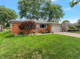 31182 Tecla Dr, Warren, MI 48088