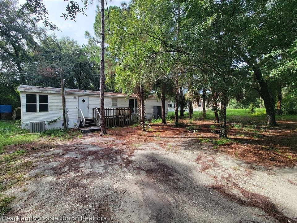 1st image of 711 River Dr