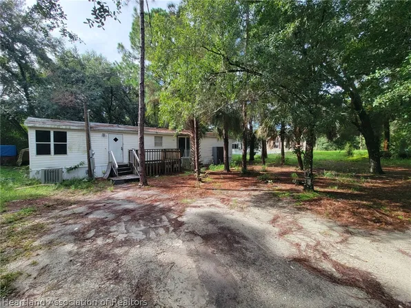 711 River Dr, Sebring, FL 33875
