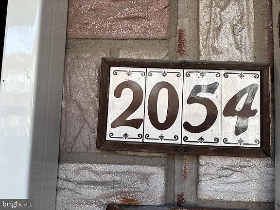 3rd image of 2054 Anchor St