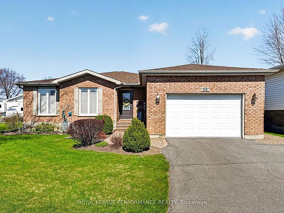 4th image of 674 Hamilton Cres