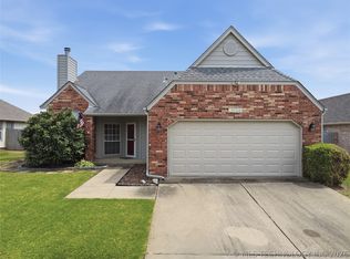 19708 E 38th St, Broken Arrow, OK 74014