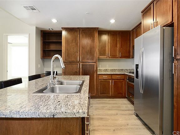 3rd image of 21301 Erwin St Unit 415