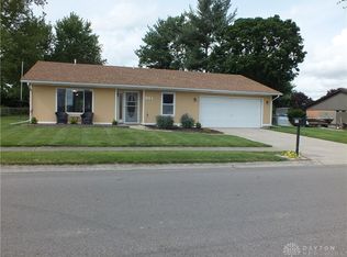 841 Comanche Ln, Tipp City, OH 45371