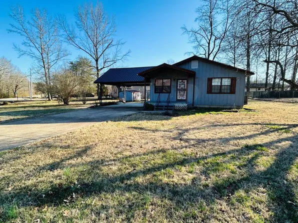 2221 Lone Oak Rd, Paris, TN 38242