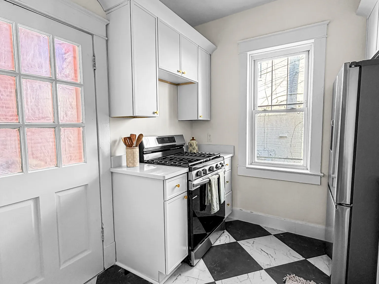 2 bed, 1.5 bath, 1152 sqft, $1,655 — Photo 4