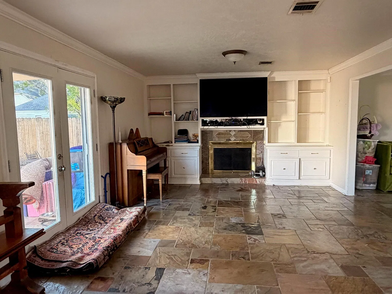 5 bed, 5.0 bath, 2520 sqft, $2,750 — Photo 4