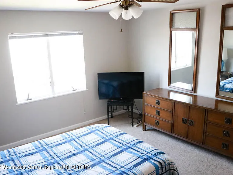 5 Vine Ct — Photo 17