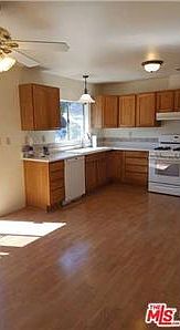 3rd image of 880 Irving Dr