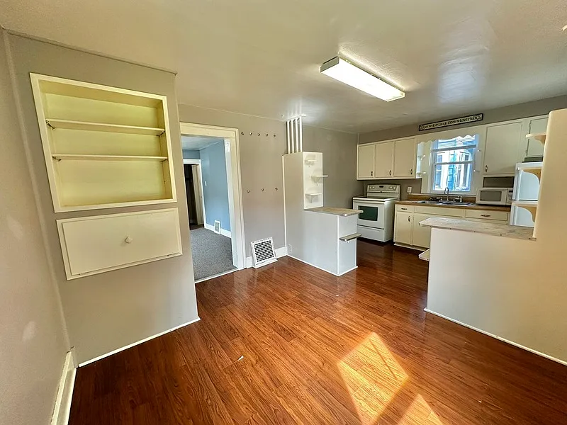 1 bed, 1.0 bath, $775 — Photo 4