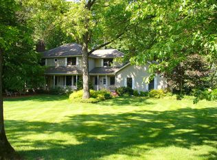 7425 Kenrob Dr SE, Grand Rapids, MI 49546