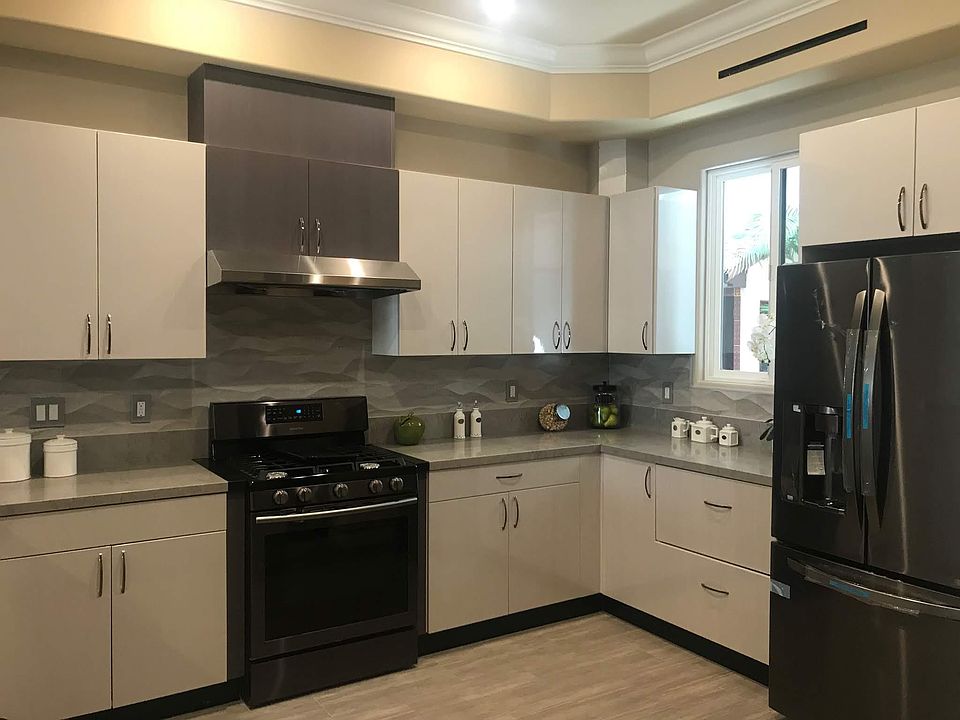 Fully stocked kitchen