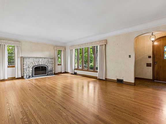 5th image of 5522 Edgewater Blvd
