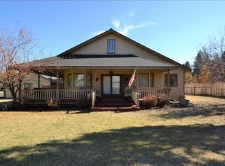 1121 E Canter Ct, Sisters, OR 97759