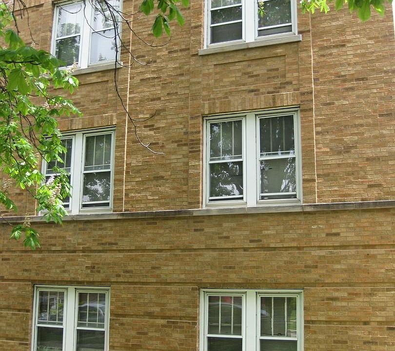 FRONT VIEW OF BLDG