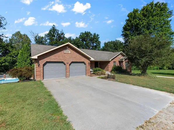 231 Country Ridge Rd, Jackson, MO 63755