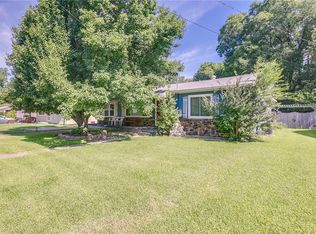 1011 SE 4th St, Bentonville, AR 72712