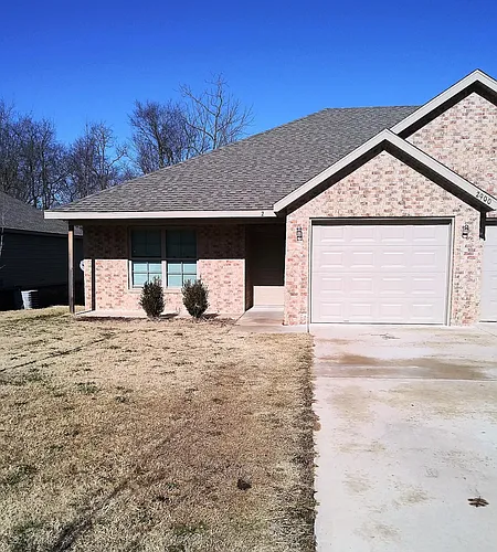 2900 SW Amberwood Ave #2 Photo 1