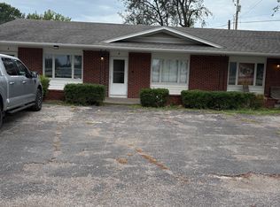 508 N Arbor St APT B, Savannah, MO 64485