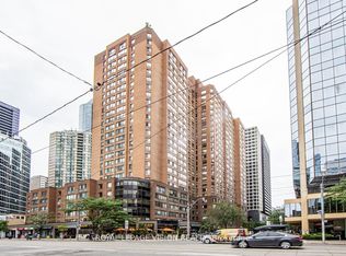 633 Bay St #216, Toronto, ON M5G 2G4